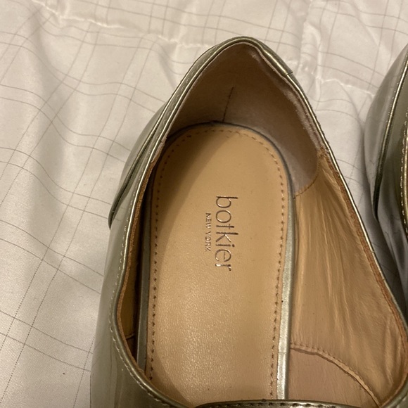 Silver patent leather lace ups - Picture 4 of 5